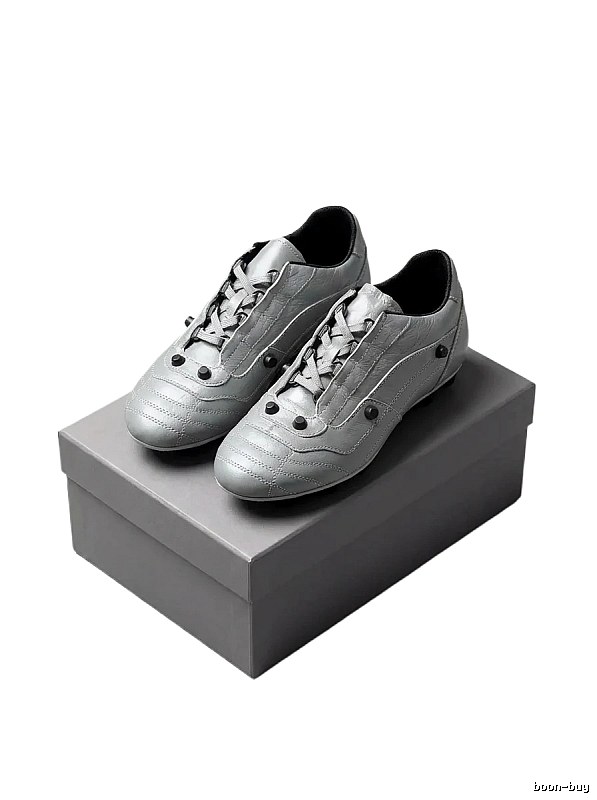 Balenciaga retro-style silver-gray shoes