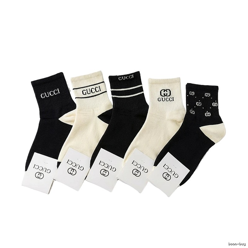 Gucci minimalist black and white socks