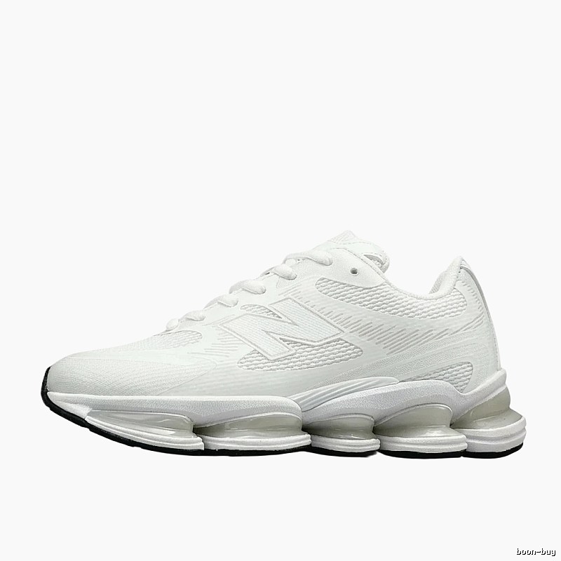 New Balance retro - style white shoes