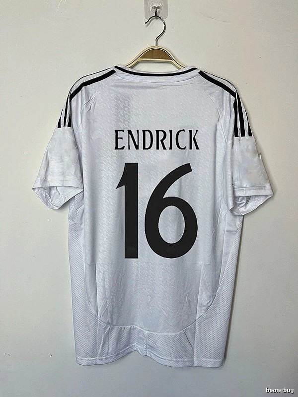 Real Madrid Gift Ready Bellingham #5 soccer jersey White Real Madrid with Standout Detail