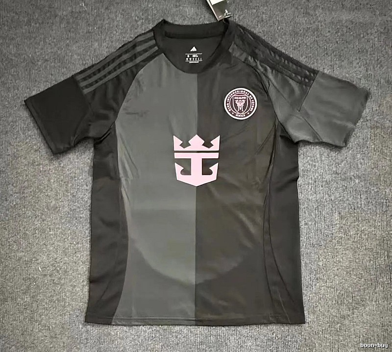 Real Madrid Resort Home soccer jersey White Football Gold for Travel Looks