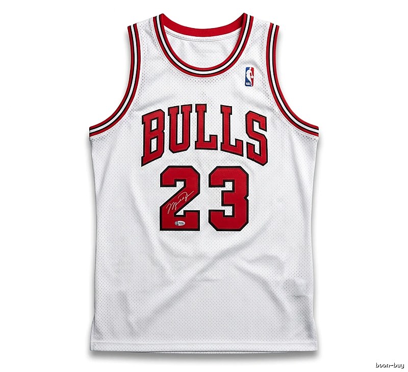 The classic white jersey of the Michael Jordan